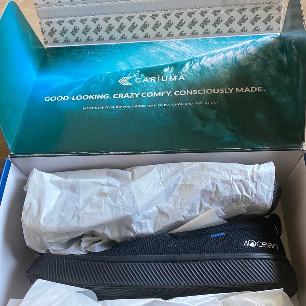 Cariuma slip-on